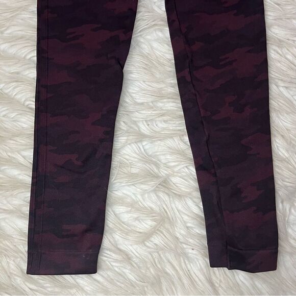Spanx Look At Me Now High Rise Wine Camo Leggings - Picture 5 of 10